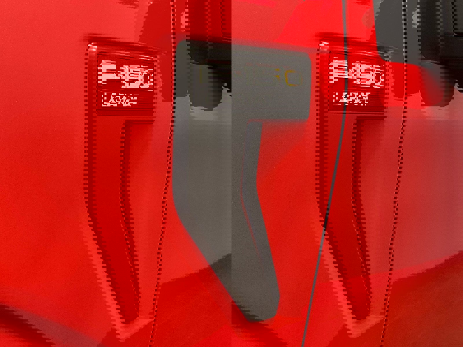 Certified 2022 Ford F150 Lariat w/ Equipment Group 502A High image 13