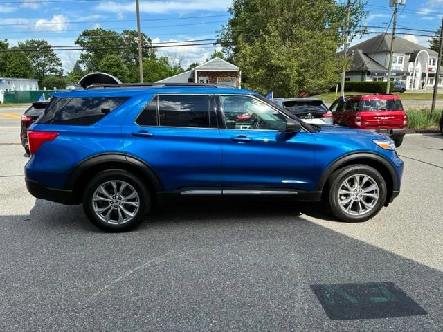 Certified 2023 Ford Explorer XLT w/ Equipment Group 202A AWD/4WD image 2