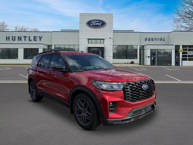 Certified 2025 Ford Explorer ST AWD/4WD image 3