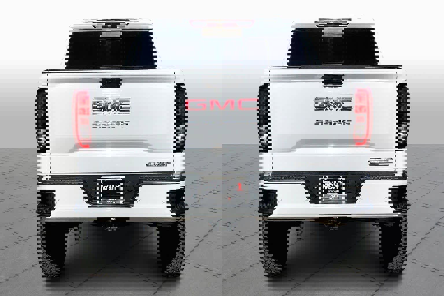 Used 2020 GMC Sierra 1500 Elevation w/ Elevation Value Package image 4