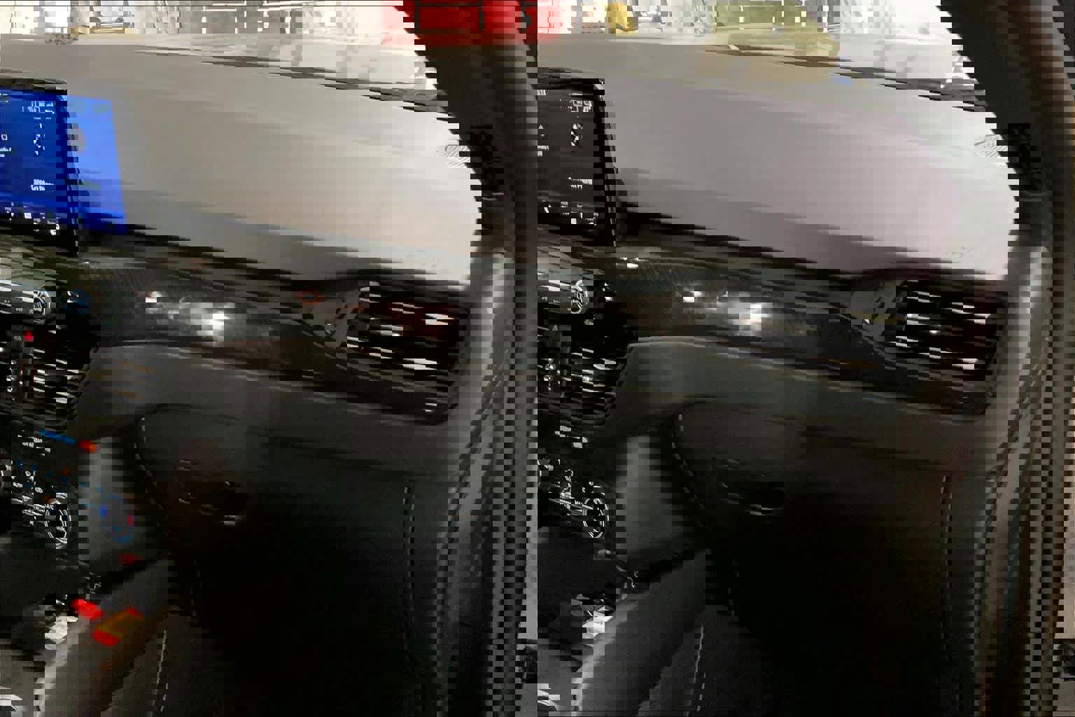 Certified 2025 Ford Escape ST-Line image 18