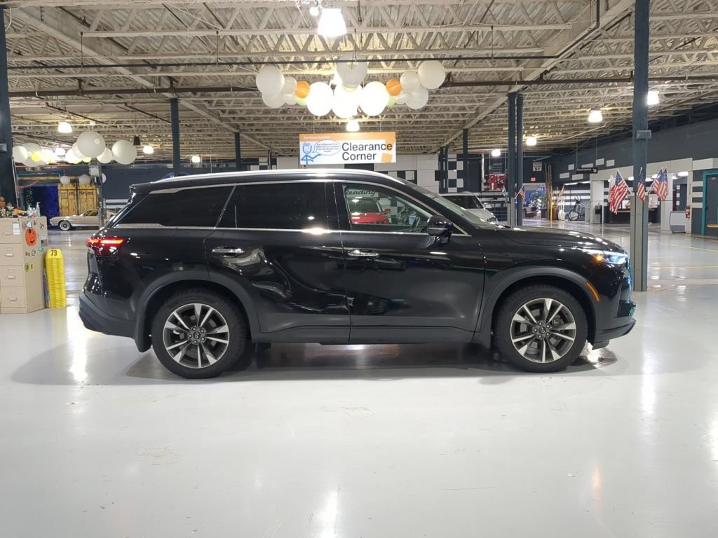 Used 2023 INFINITI QX60 Luxe w/ Performance Audio Package AWD/4WD image 7