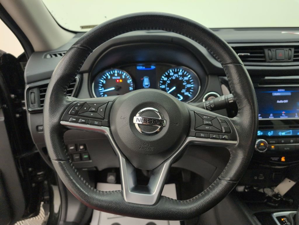 Used 2020 Nissan Rogue SV image 38