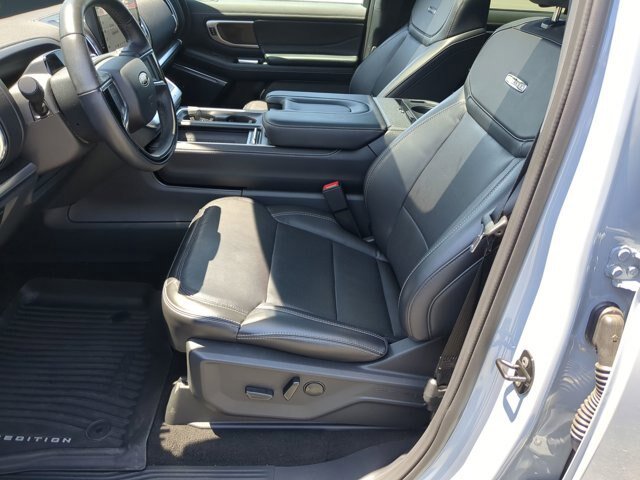 Certified 2025 Ford Expedition Max Platinum w/ Stealth Performance Package AWD/4WD image 16