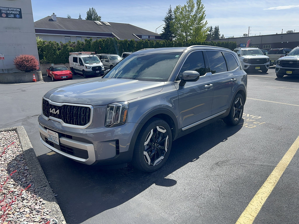Used 2024 Kia Telluride EX