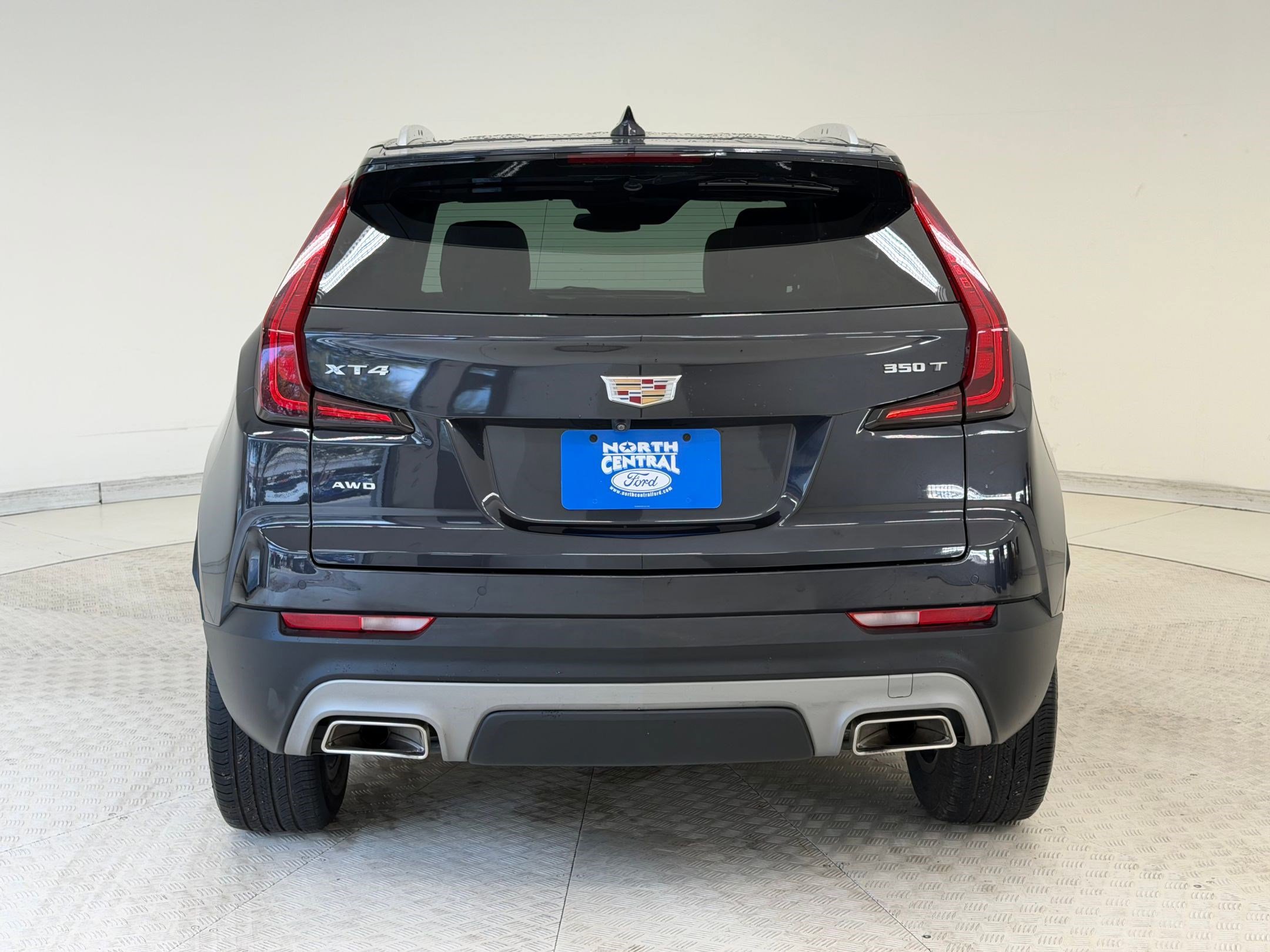 Used 2023 Cadillac XT4 Premium Luxury image 4