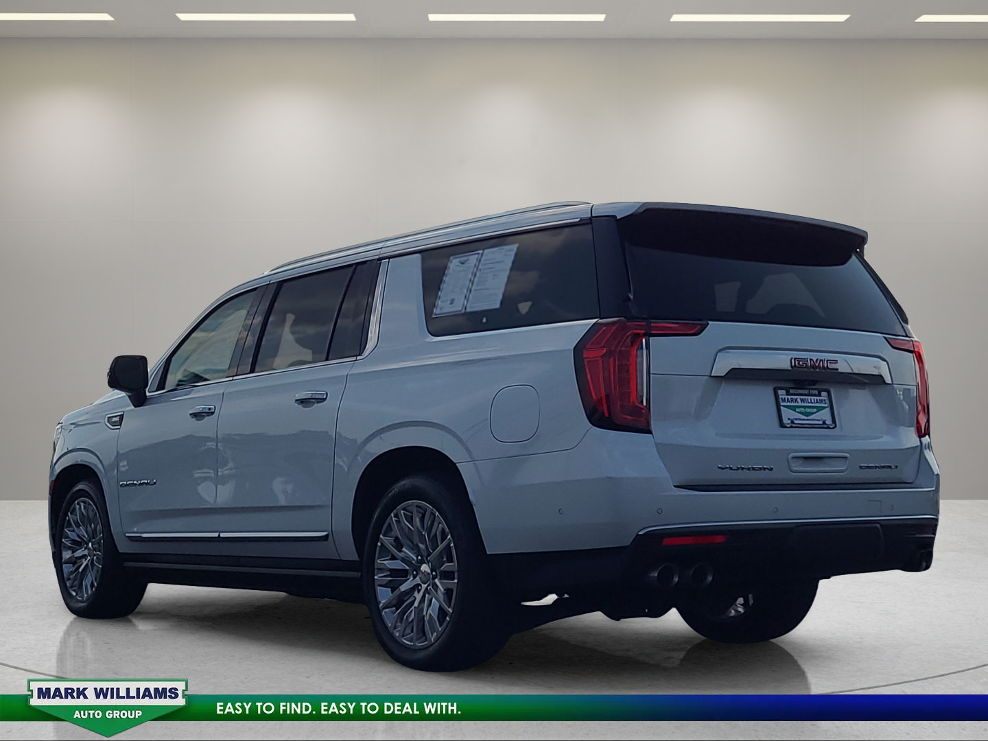 Used 2024 GMC Yukon XL Denali w/ Denali Reserve Package AWD/4WD image 6