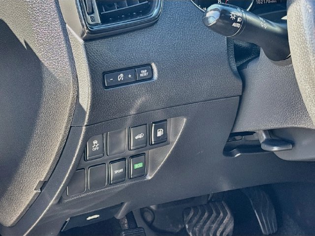 Used 2018 Nissan Rogue SV FWD image 10