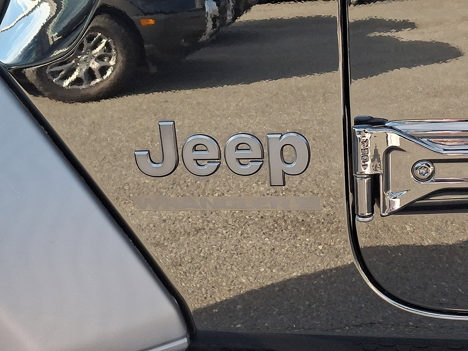 Used 2023 Jeep Wrangler Sport S image 31