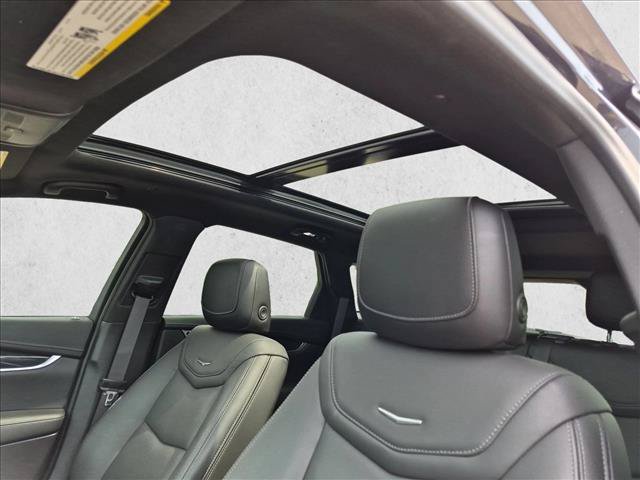 Used 2022 Cadillac XT5 Premium Luxury AWD/4WD image 14