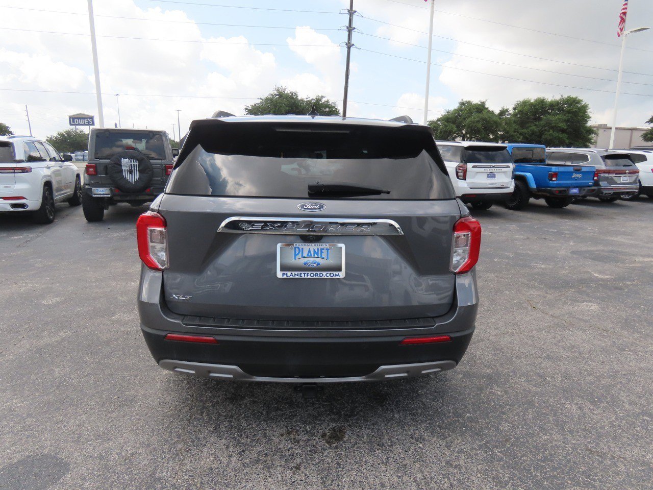 Certified 2022 Ford Explorer XLT w/ Equipment Group 202A RWD image 13