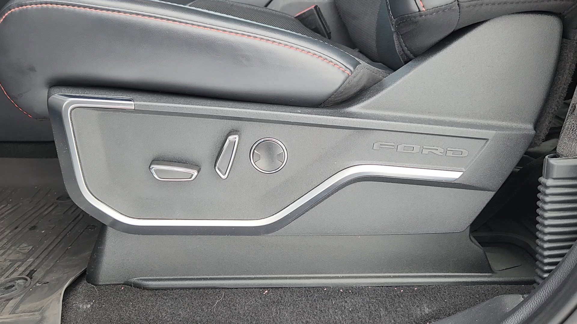 Certified 2024 Ford F150 Raptor image 9