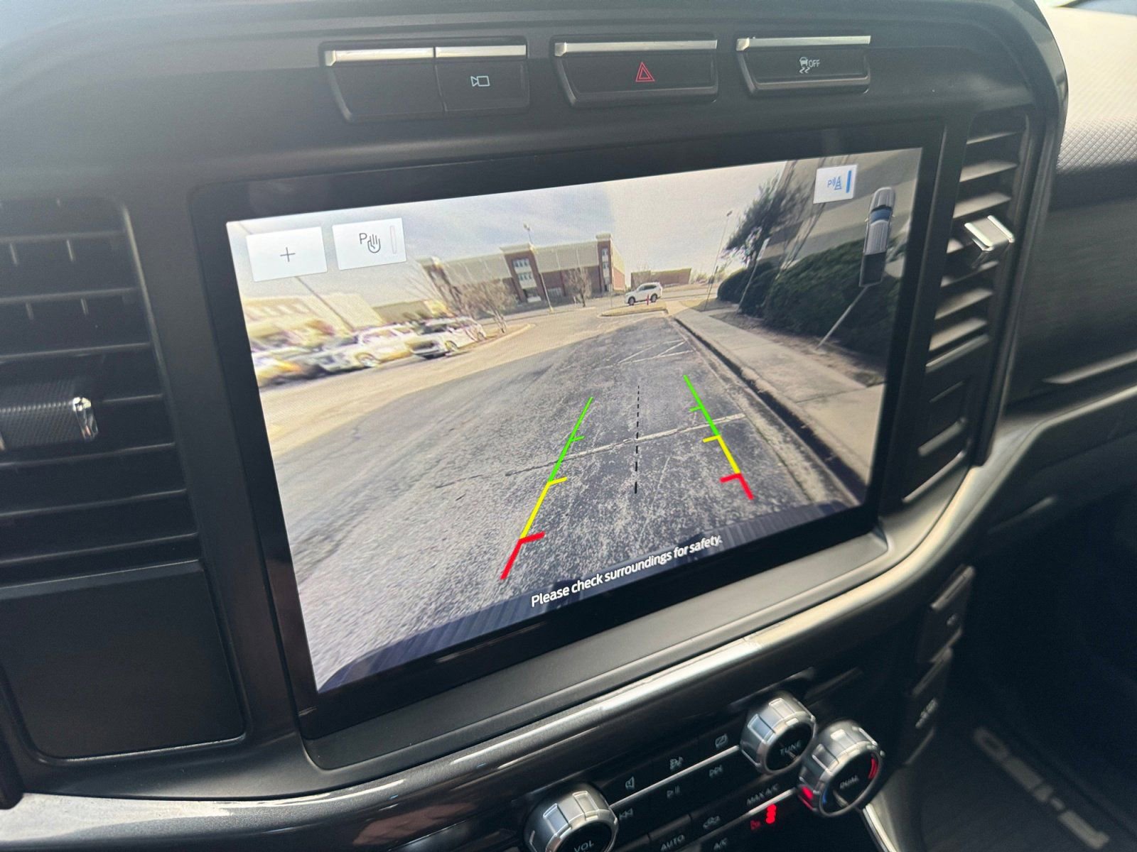 Certified 2022 Ford F150 XLT w/ Equipment Group 302A High image 30