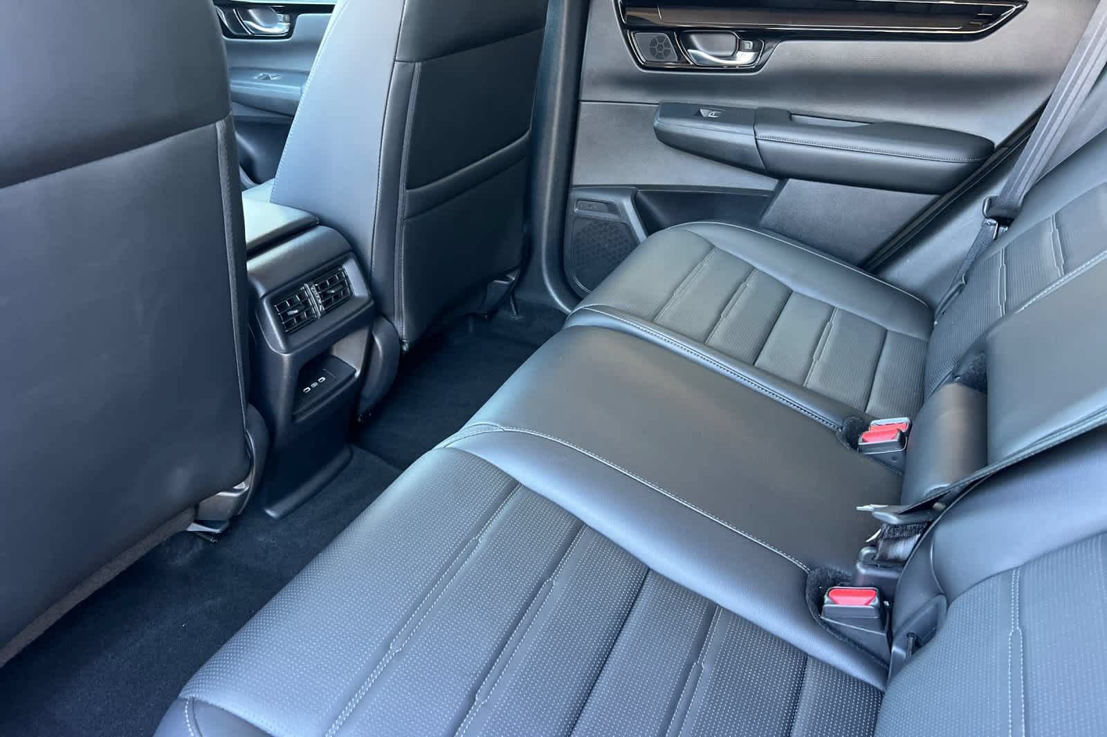 Used 2025 Honda CR-V EX-L image 4