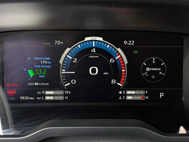 Used 2025 Toyota Tundra Limited AWD/4WD image 26