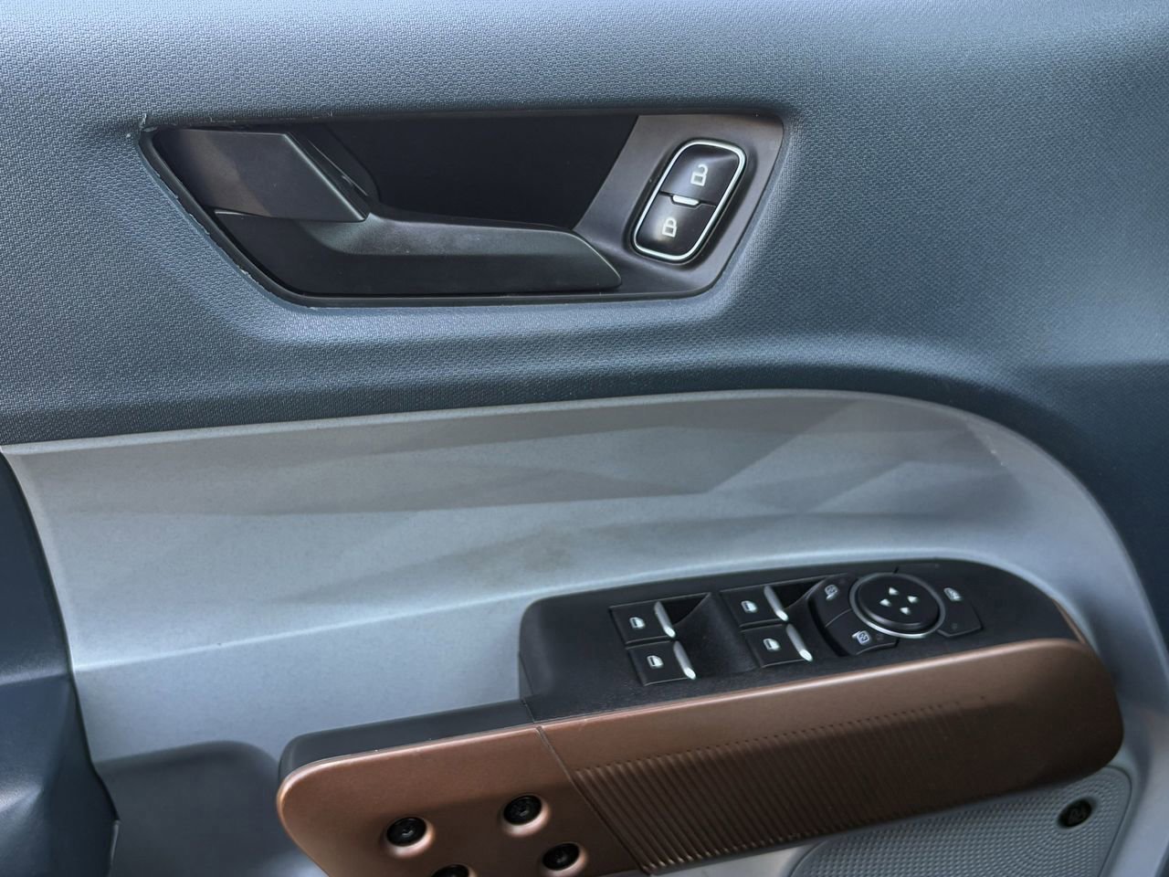 Certified 2022 Ford Maverick Lariat w/ Lariat Luxury Package image 26