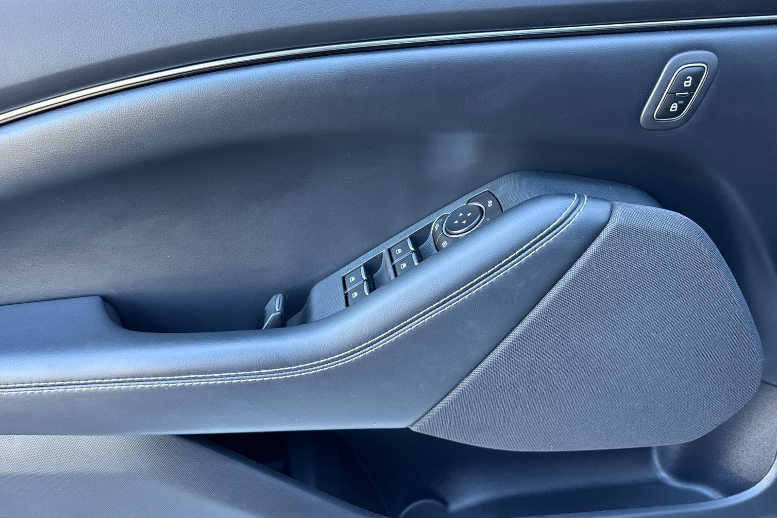 Certified 2023 Ford Mustang Mach-E Select RWD image 12