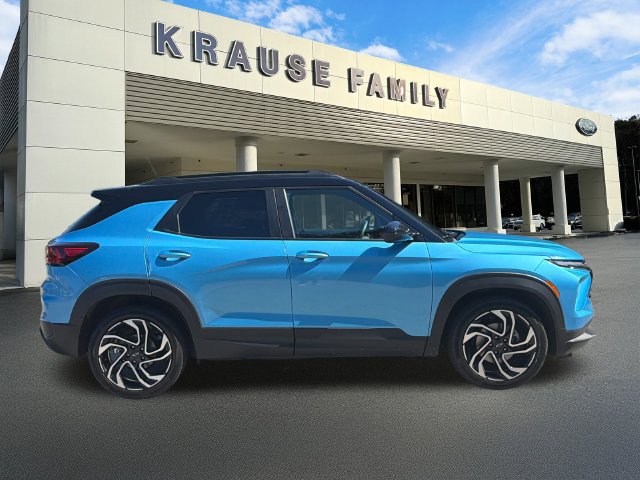 Used 2025 Chevrolet TrailBlazer RS w/ Convenience Package FWD image 9