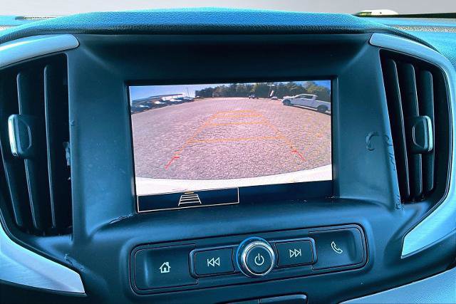 Used 2023 GMC Terrain SLE w/ Driver Convenience Package image 24