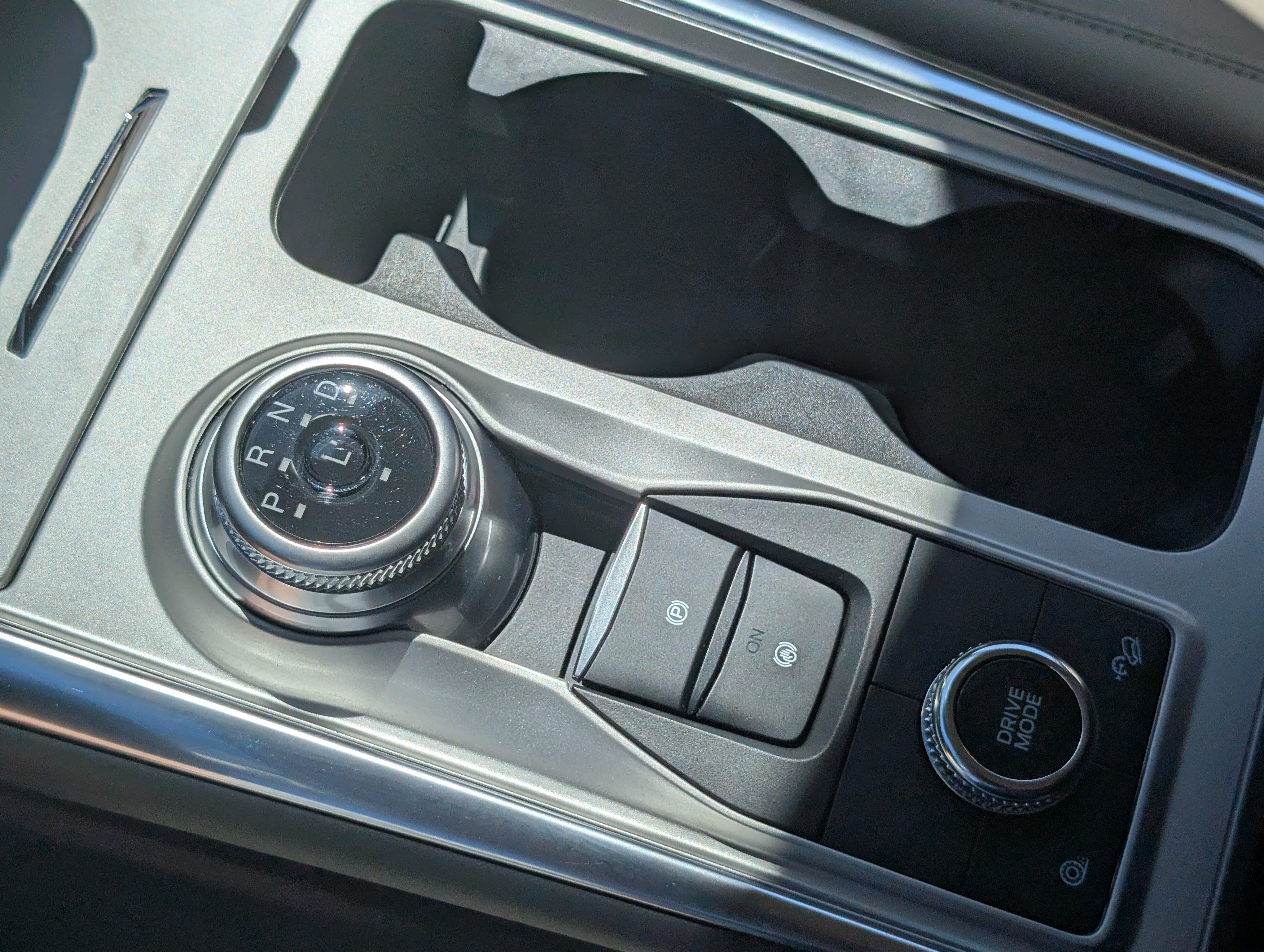 Certified 2023 Ford Explorer XLT w/ Equipment Group 202A AWD/4WD image 31