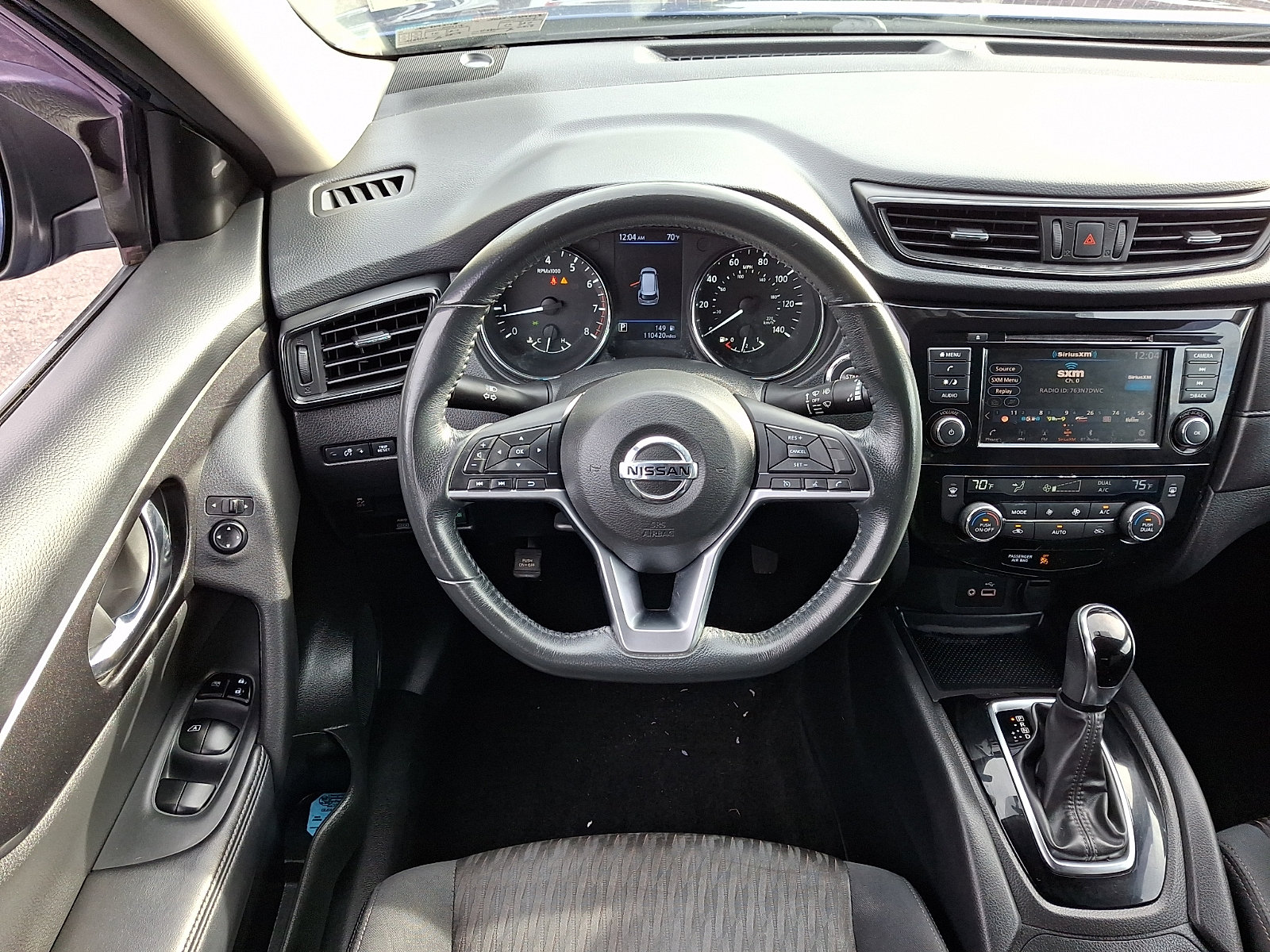 Used 2018 Nissan Rogue SV AWD/4WD image 11