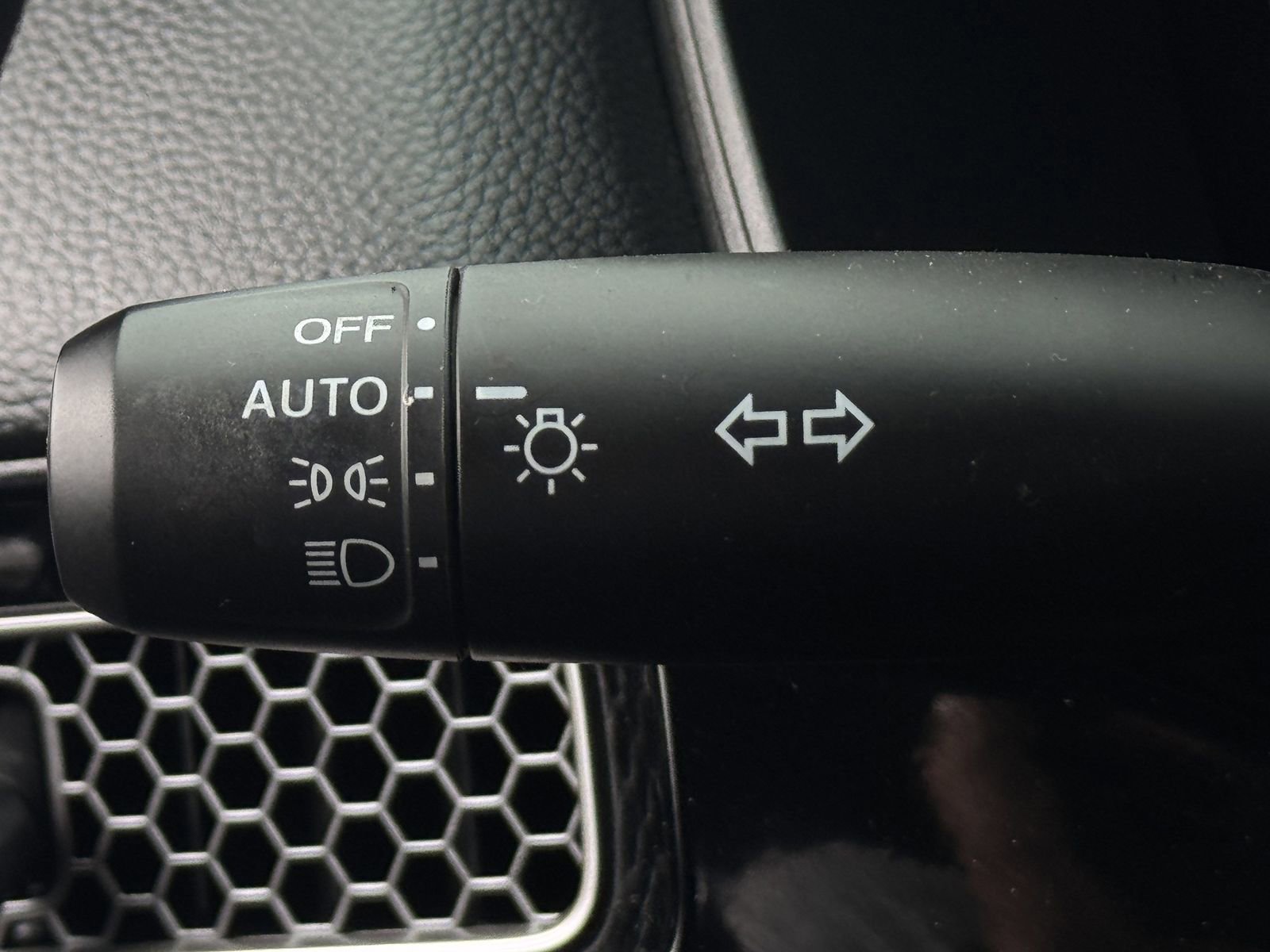 Used 2025 Honda Civic Sport image 23