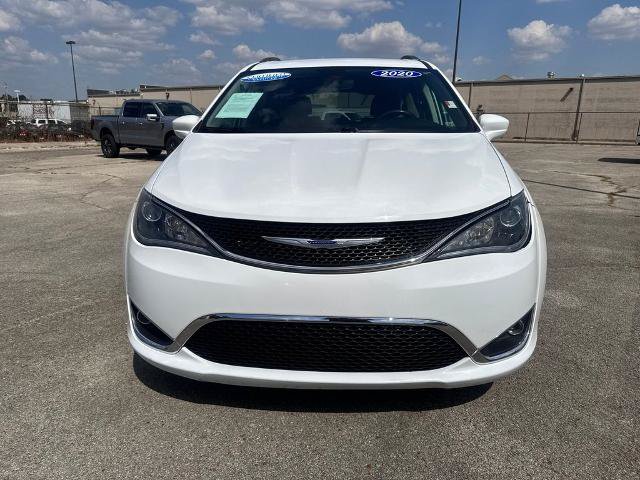 Used 2020 Chrysler Pacifica Touring-L FWD image 2