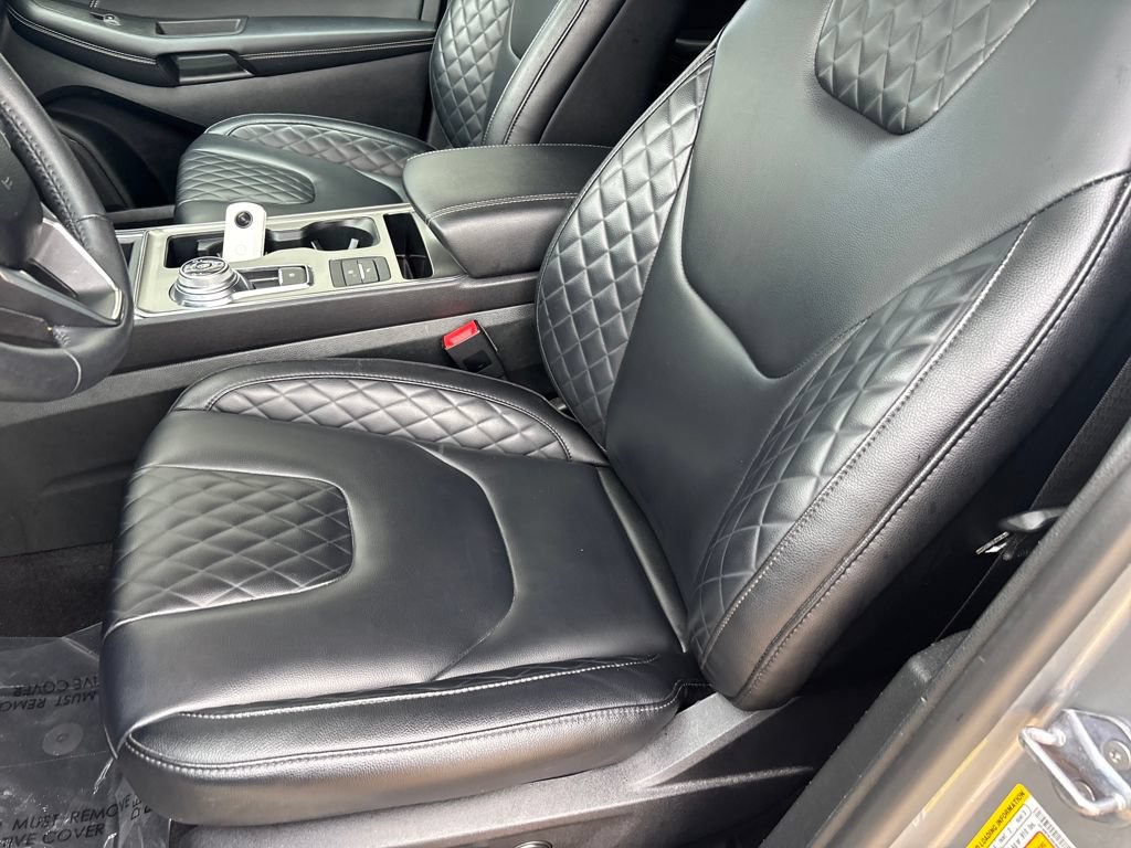 Certified 2024 Ford Edge Titanium AWD/4WD image 26