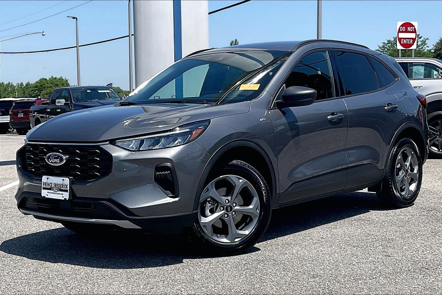 Certified 2025 Ford Escape ST-Line AWD/4WD image 3