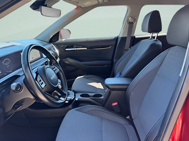 Used 2024 Kia Seltos S AWD/4WD image 4