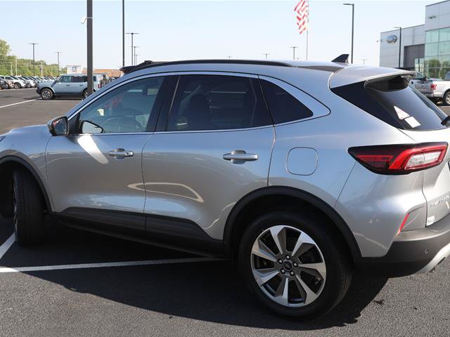 Certified 2024 Ford Escape Platinum AWD/4WD image 18
