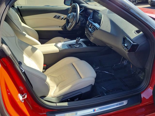 Used 2019 BMW Z4 sDrive30i w/ M Sport Package RWD image 17