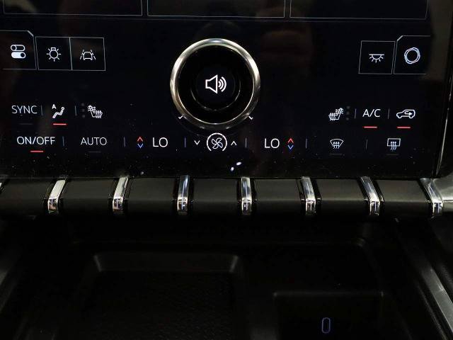 Used 2024 GMC Acadia Elevation FWD image 28