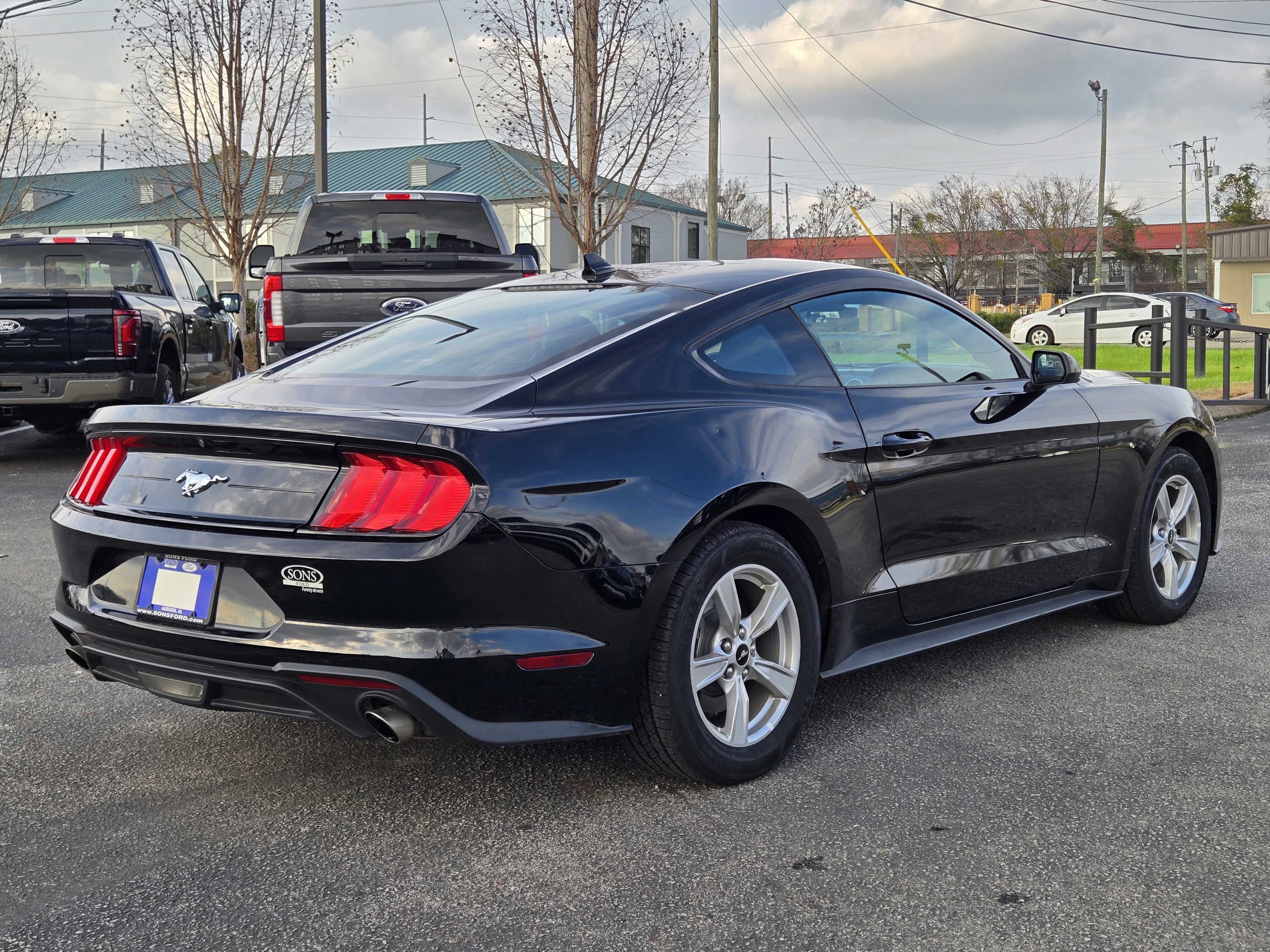 Certified 2022 Ford Mustang Coupe image 4