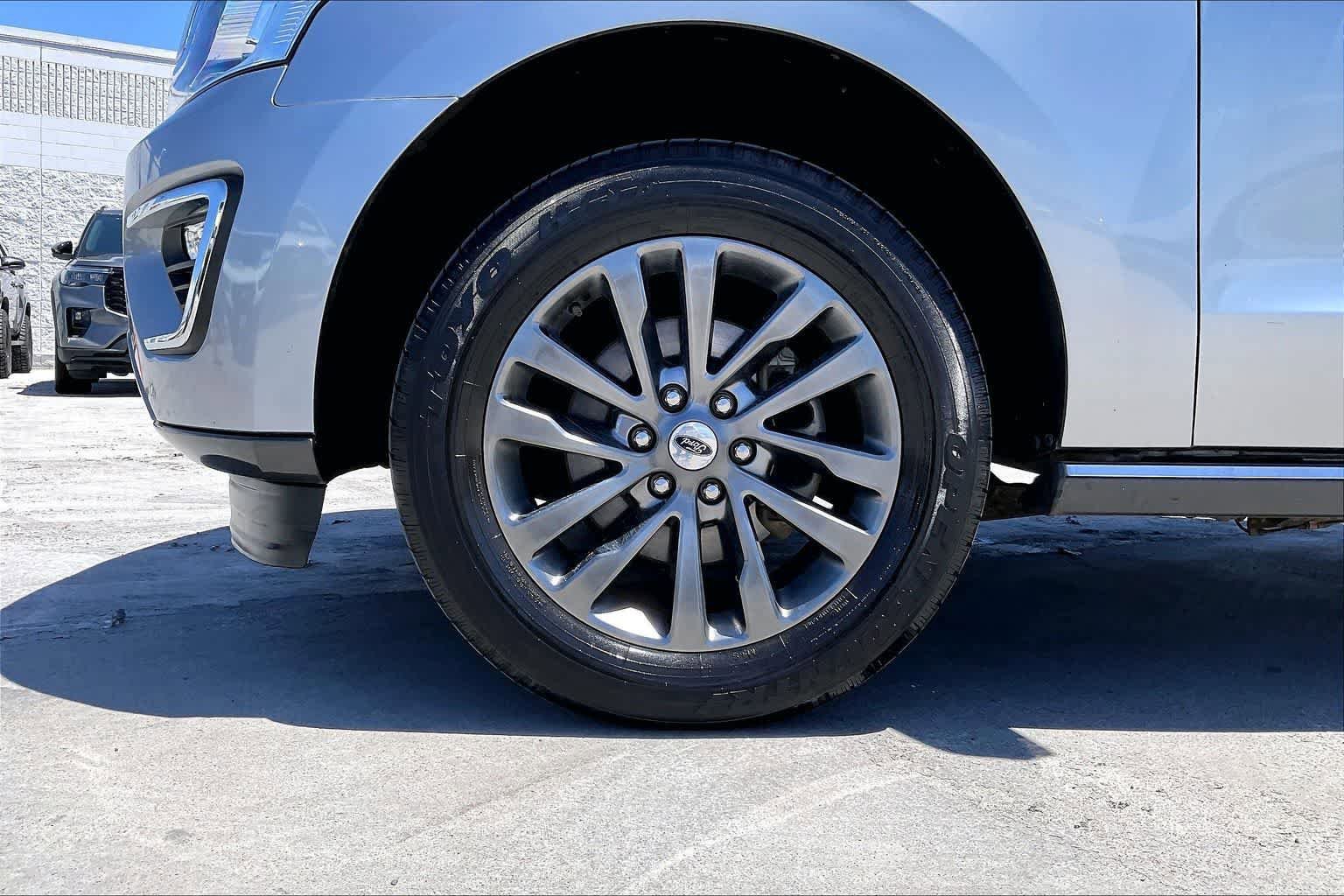 Certified 2021 Ford Expedition Max Limited RWD image 8