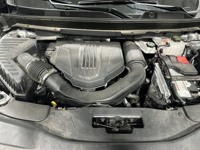 Used 2025 Chevrolet Traverse Z71 w/ Enhanced Driving Package AWD/4WD image 22