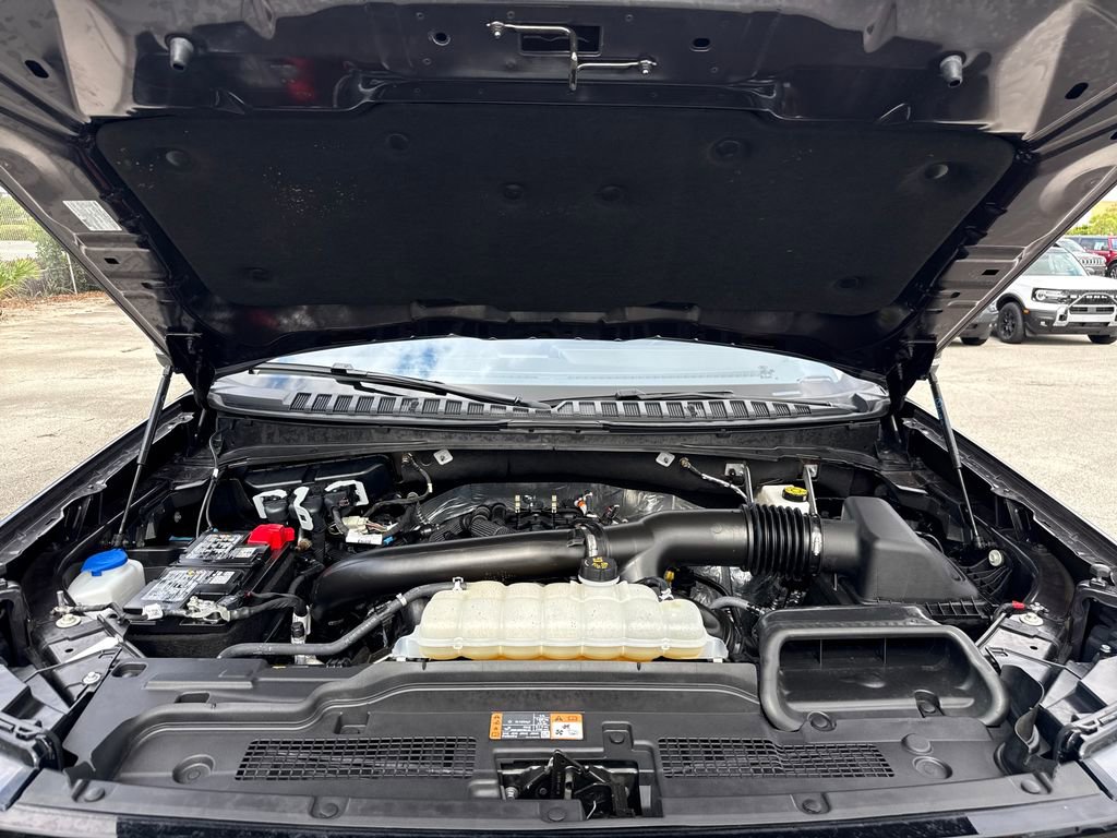 Certified 2025 Ford Expedition Max Platinum image 34