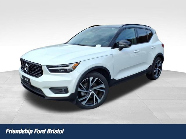 Used 2019 Volvo XC40 T4 R-Design