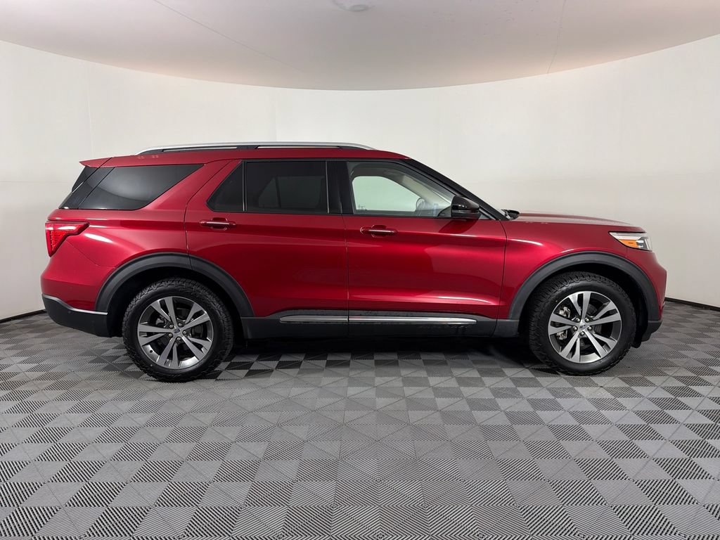 Certified 2020 Ford Explorer Platinum w/ Premium Technology Package AWD/4WD image 2