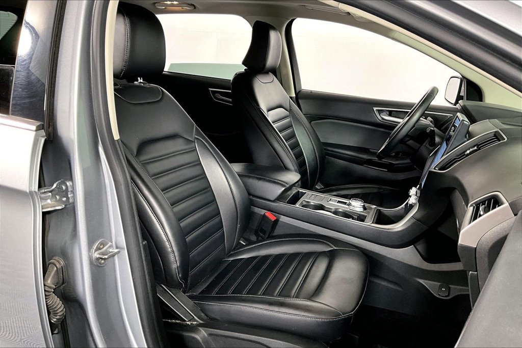 Certified 2024 Ford Edge SEL w/ Convenience Package AWD/4WD image 7