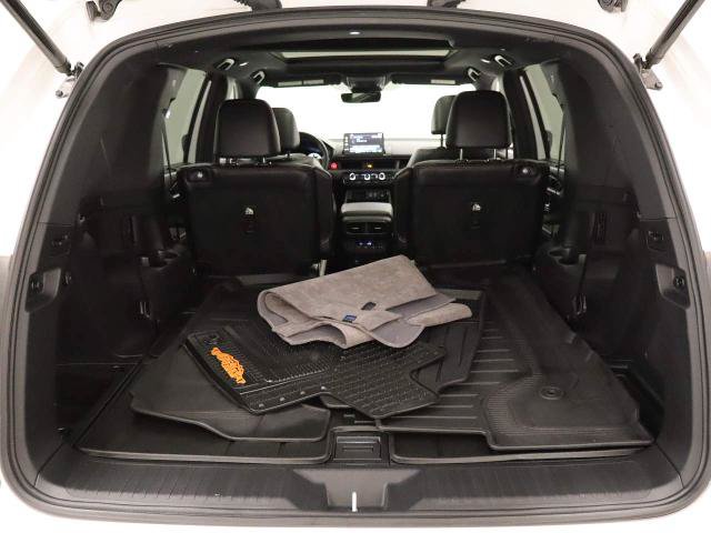 Used 2025 Honda Pilot TrailSport image 21