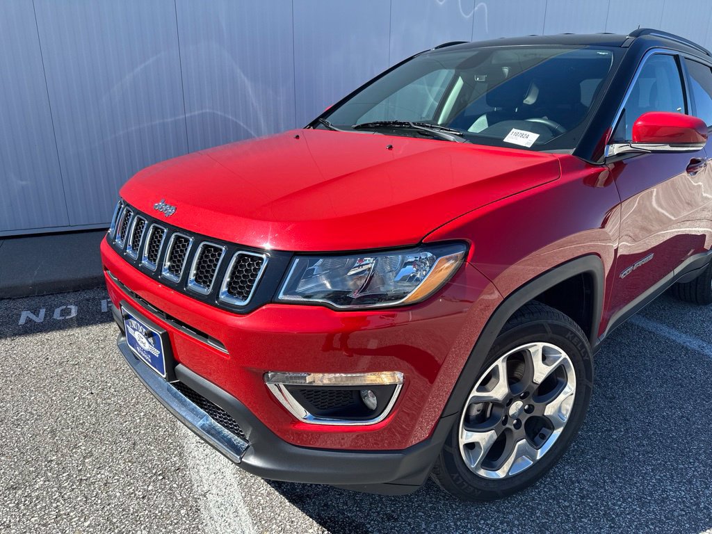 Used 2019 Jeep Compass Limited AWD/4WD image 2