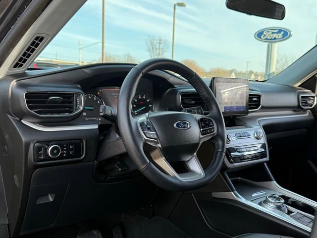 Certified 2023 Ford Explorer XLT w/ Equipment Group 202A image 16