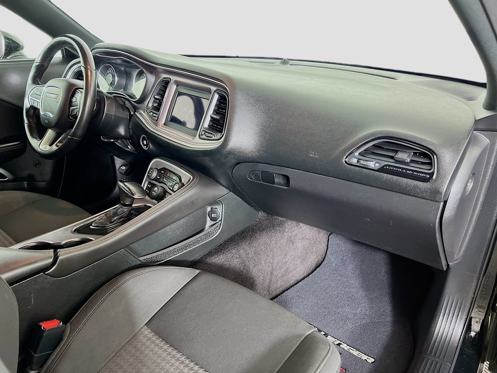 Used 2019 Dodge Challenger R/T RWD image 31