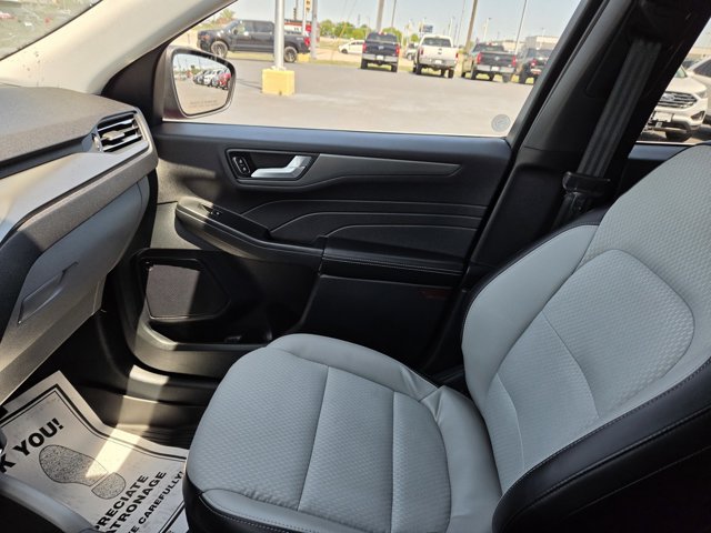 Certified 2026 Ford Escape SE FWD image 16