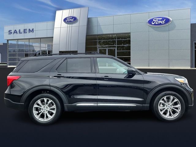 Certified 2023 Ford Explorer XLT w/ Equipment Group 202A AWD/4WD image 2