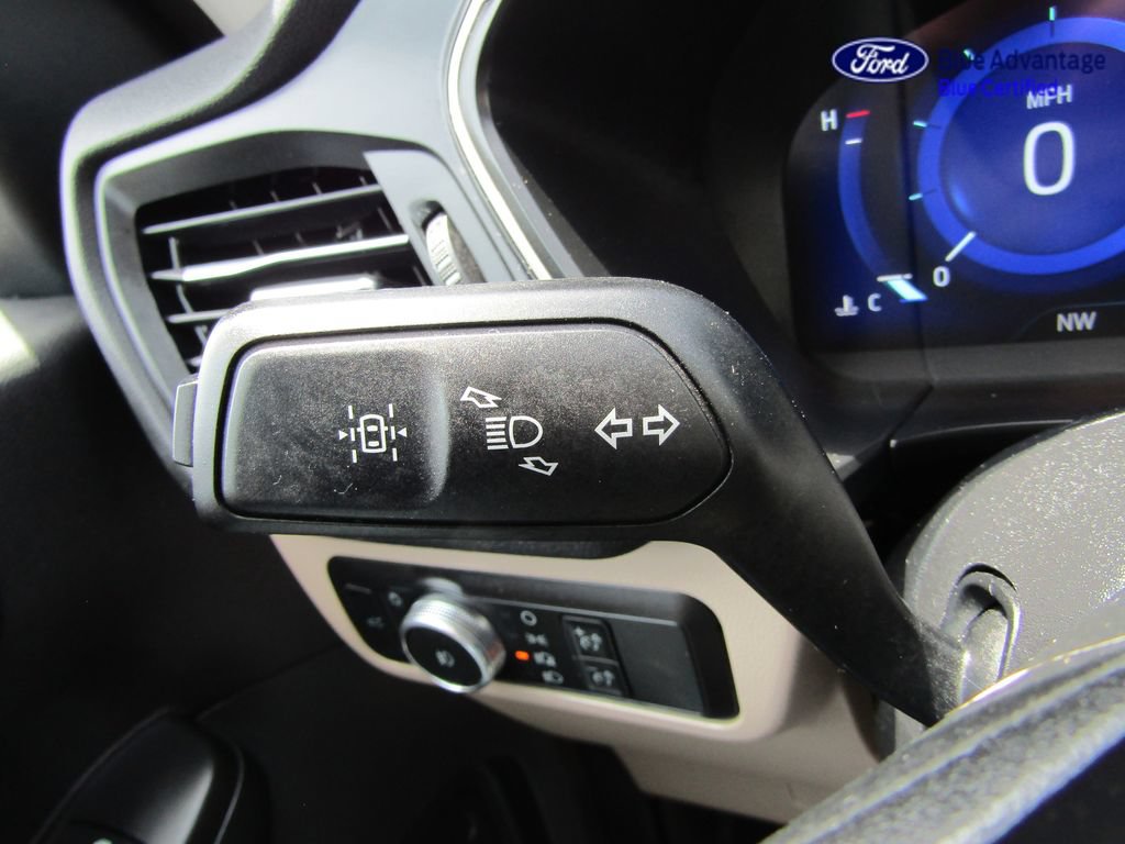 Certified 2021 Ford Escape SEL w/ Technology Package AWD/4WD image 36