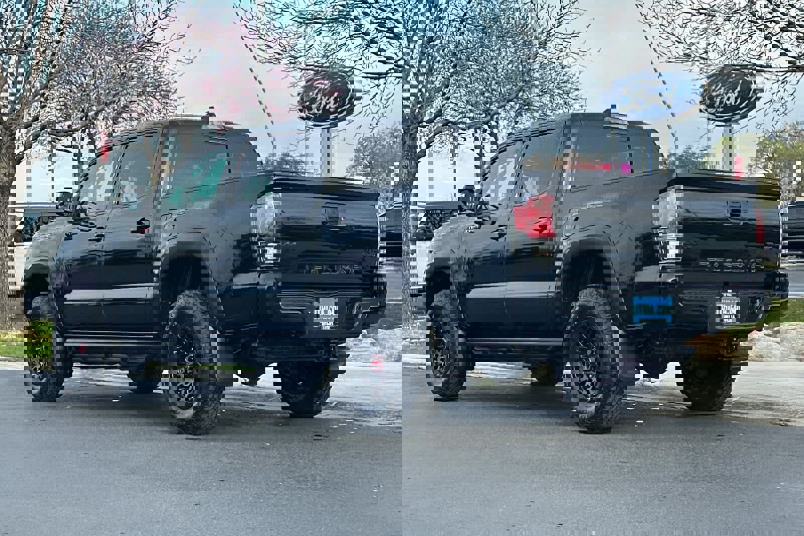 Used 2019 Toyota Tacoma TRD Pro AWD/4WD image 3