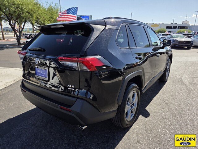 Used 2025 Toyota RAV4 XLE AWD/4WD image 7