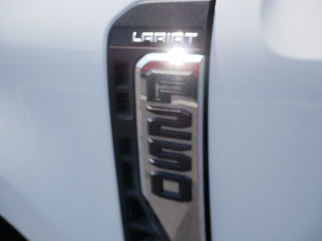 Certified 2025 Ford F250 Lariat AWD/4WD image 21